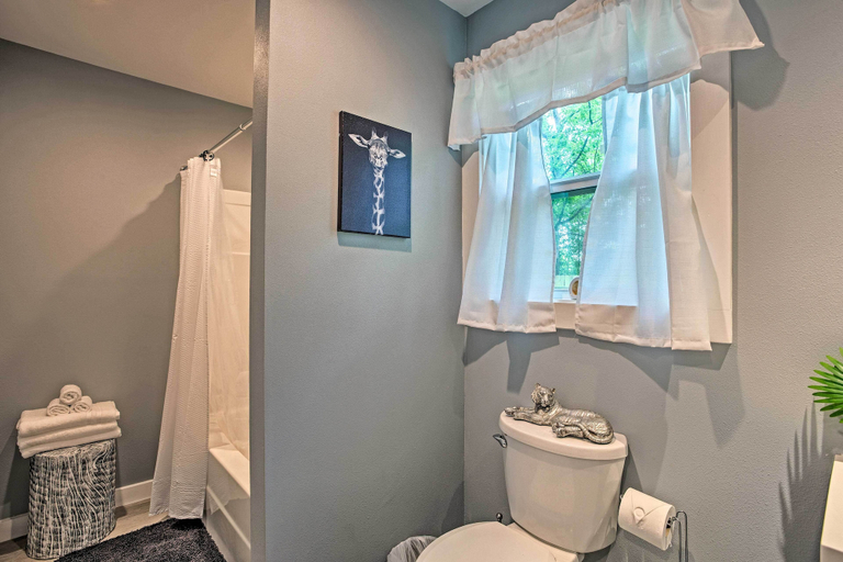 Bathroom 4, Couple’s Retreat In Canton w/ Patio, Trail & Yard!, Van Zandt