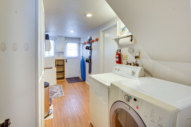 Bedroom 3, Bright Big Bear Cottage w/ Fire Pit: 3 Mi to Lake!, San Bernardino