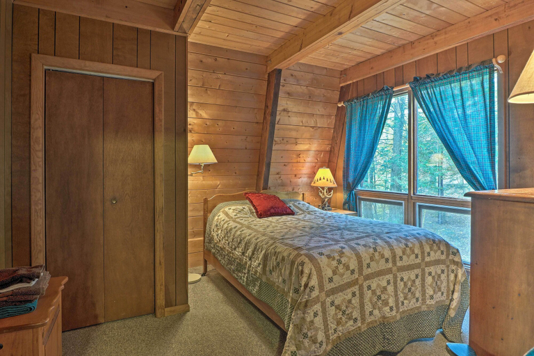 Bedroom 3, Lakefront Berkshires Retreat w/ Deck, Dock & Boat!, Berkshire
