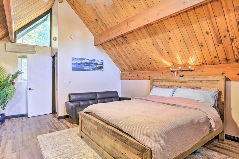 Bedroom 3, Bright 'coco's Cottage' Getaway w/ Indoor Swing!, San Bernardino