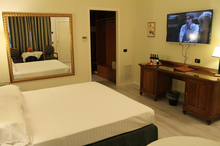 Bedroom 16