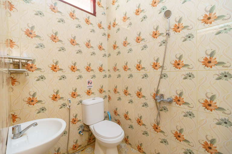 Bathroom 4, RedDoorz @ Jalan Sultan Agung Lampung, Bandar Lampung
