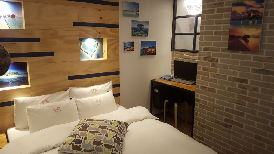 Bedroom 28