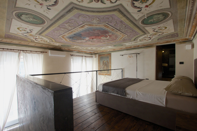 Bedroom 12