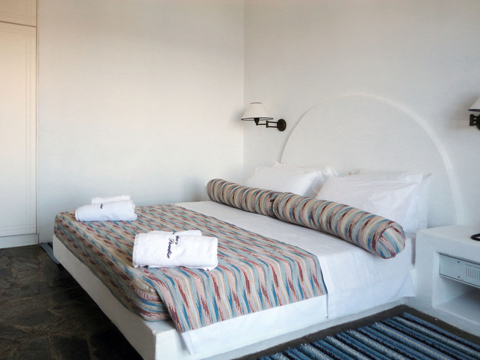 Bedroom 3, Patmos Paradise Hotel, South Aegean