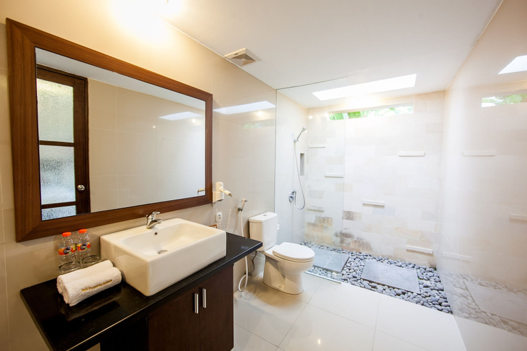 Bathroom 17