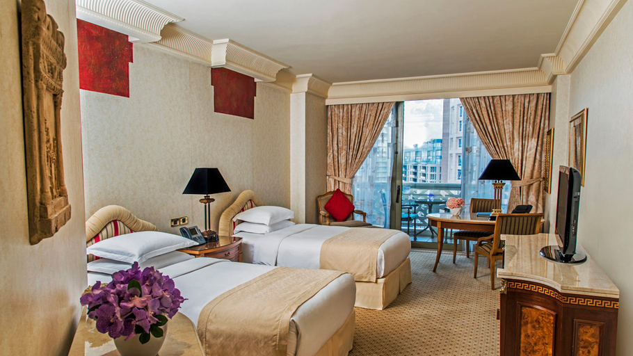 Bedroom 4, InterContinental Hotels PHOENICIA BEIRUT by IHG, Beirut