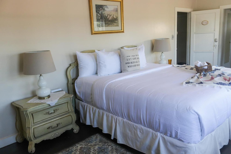 Bedroom 6