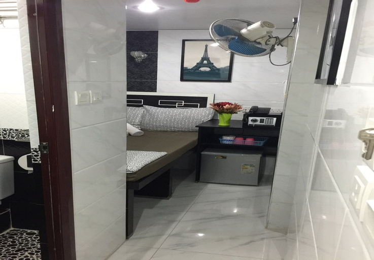 Bathroom 17