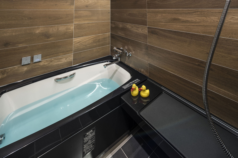 Bathroom 14
