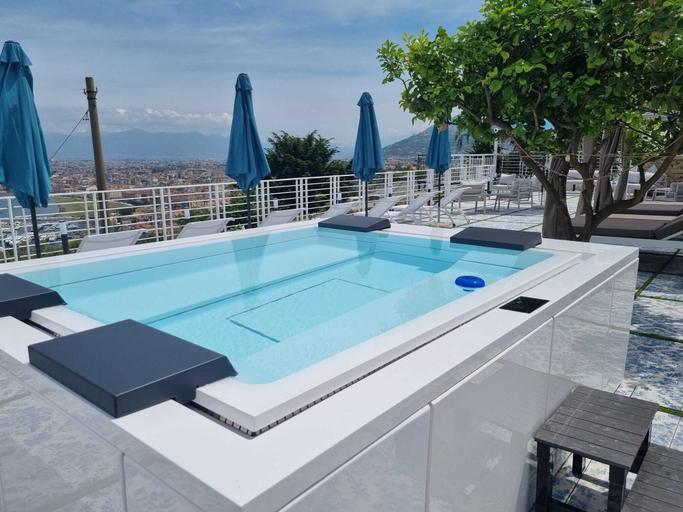 Sport & Beauty 3, Relais al Castello, Napoli