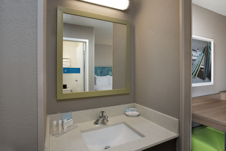 Bathroom 4, Hampton Inn Hilton Head, Beaufort