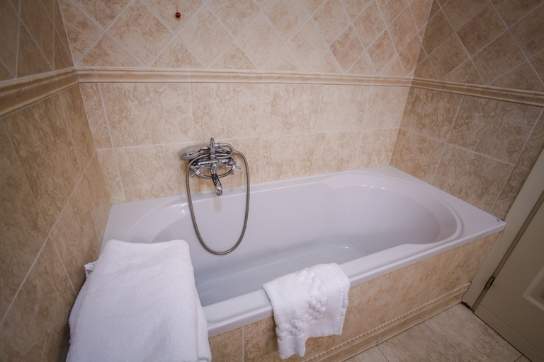 Bathroom 5, Hotel Fortuna, Perugia