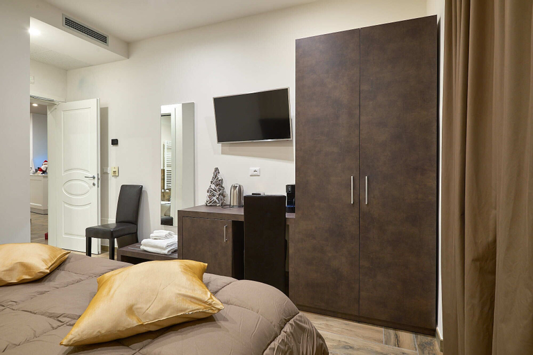 Bedroom 14