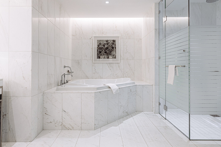 Bathroom 2, InterContinental Hotels LUANDA MIRAMAR by IHG, Ingombota