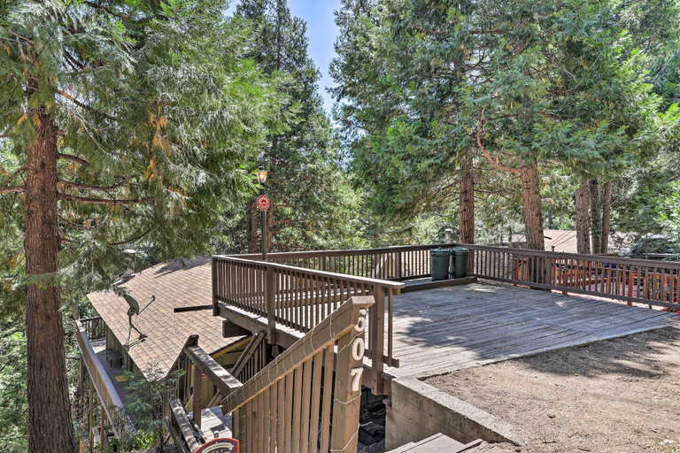Others 5, Lake Arrowhead Cabin w/ Mid-century Charm!, San Bernardino