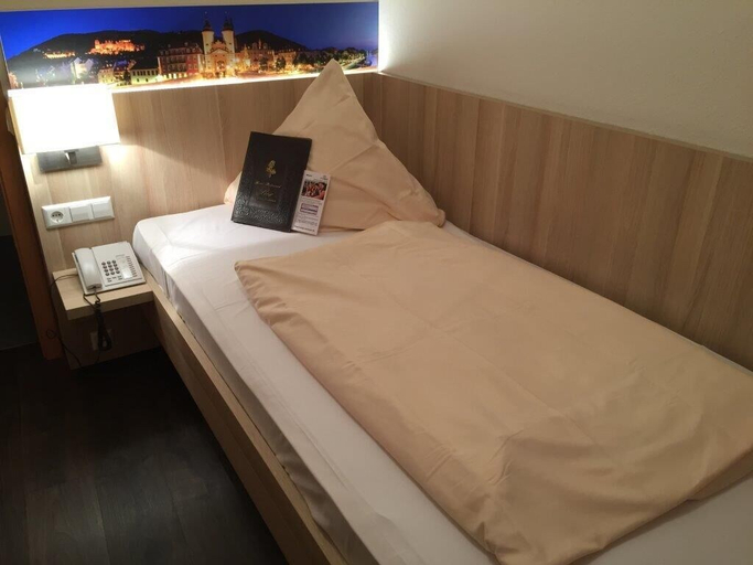 Bedroom 3, Hotel Rose Heidelberg, Heidelberg
