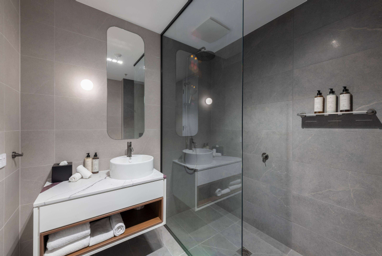 Bathroom 4