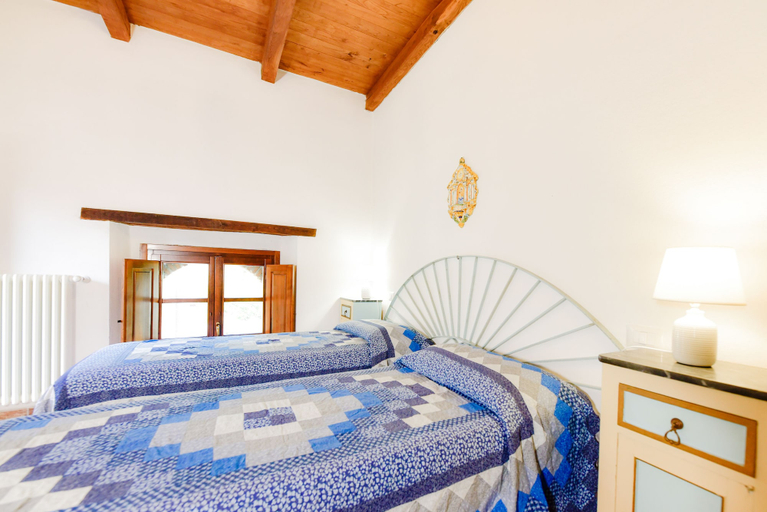 Bedroom 2, Agriturismo Bio Castello delle Fornaci - Summer Jacuzzi, Grosseto