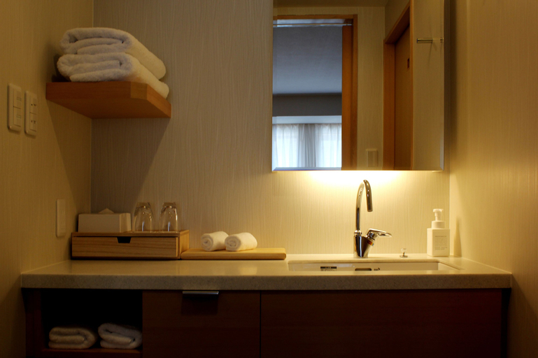 Bathroom 11