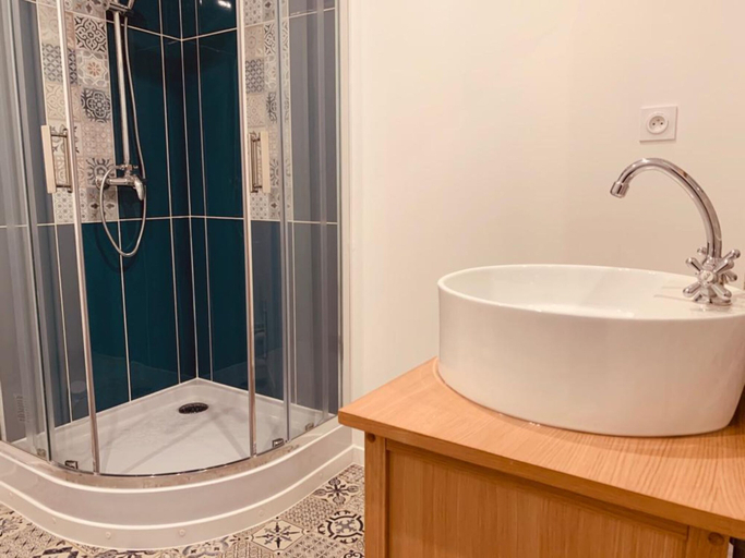Bathroom 3, Lexpérience Delie by Icone Collection, Calvados
