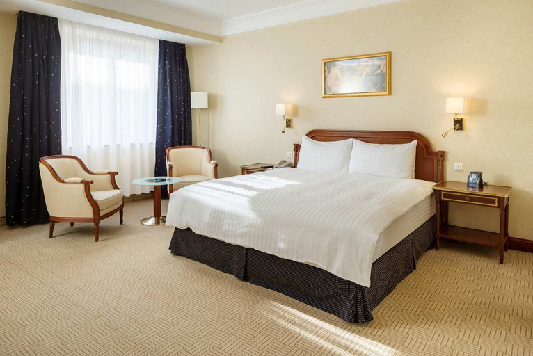 Bedroom 5, InterContinental Hotels ATH�N�E PALACE BUCHAREST by IHG, Municipiul Bucuresti