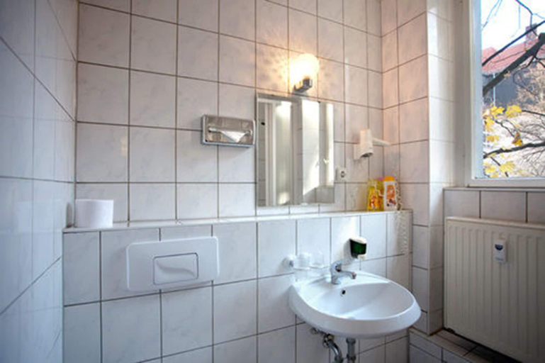 Bathroom 4, Hotel Aster an der Messe, Berlin