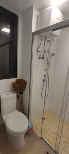 Bathroom 5, 2BR SkyHouse BSD City Apartment, Tangerang Selatan