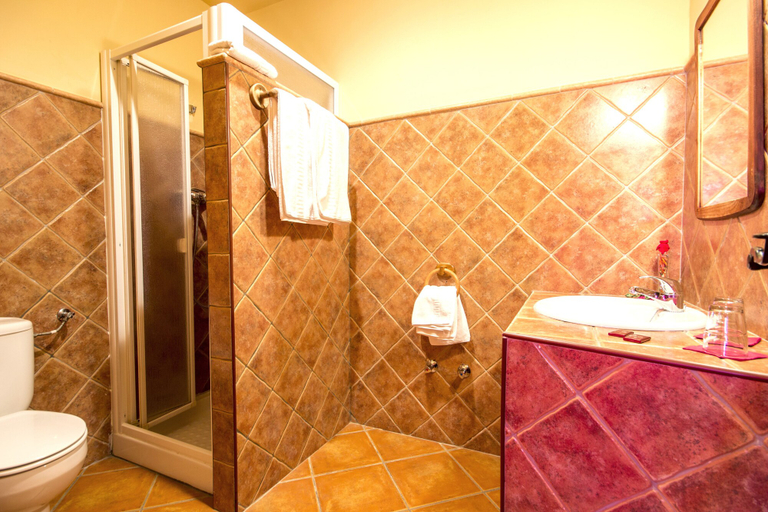 Bathroom 3, Hotel Sierra Tejeda, Málaga