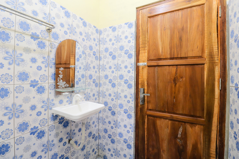Bathroom 6