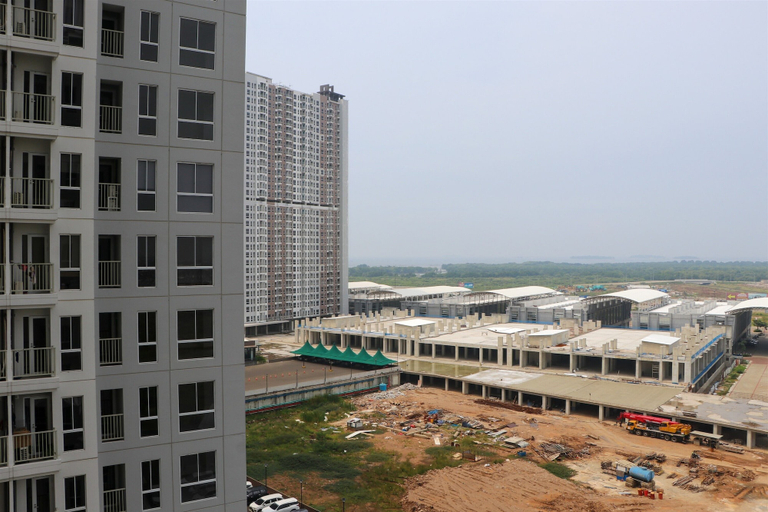 Exterior & Views 2, Relaxing Studio Apartment At Tokyo Riverside Pik 2, Tangerang