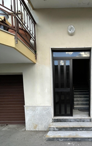 Exterior & Views 2, Pompei Window, Napoli