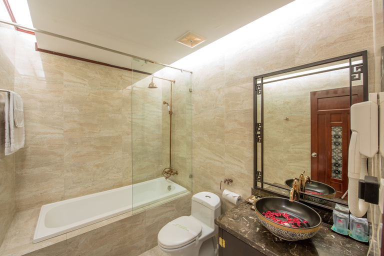 Bathroom 4, Hong Ngoc Dynastie Boutique Hotel & Spa, Hoàn Kiếm