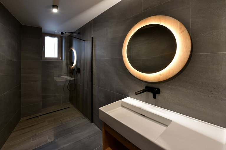 Bathroom 4, APLEND Hotel Ovruč, Poprad