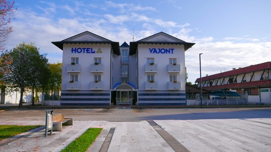 Exterior & Views 2, Hotel Vajont, Pordenone