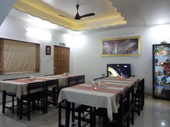 Food & Drinks 5, Teerth Villa, Nashik