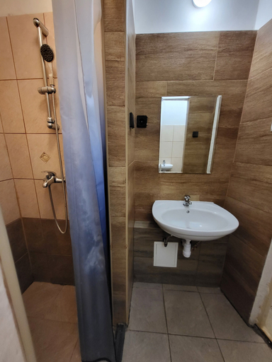 Bathroom 3, Casa Nora Guest House, Budapesti