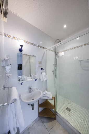 Bathroom 4, Hôtel L'instant Sévigné, Drôme