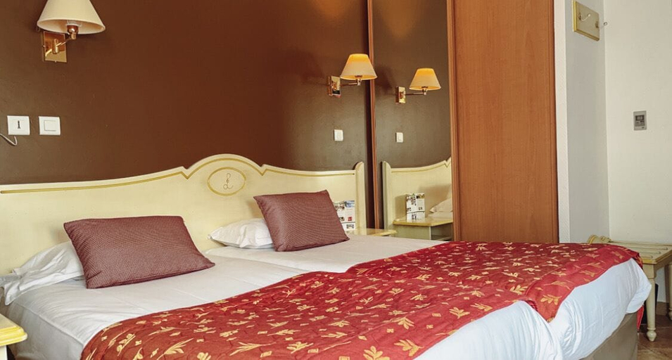 Bedroom 3, Hôtel Restaurant L'Etape, Bouches-du-Rhône