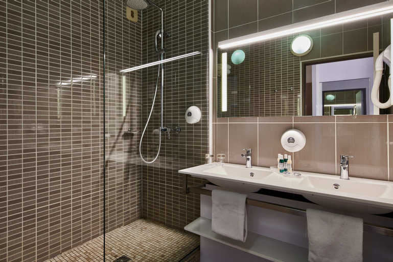 Bathroom 4