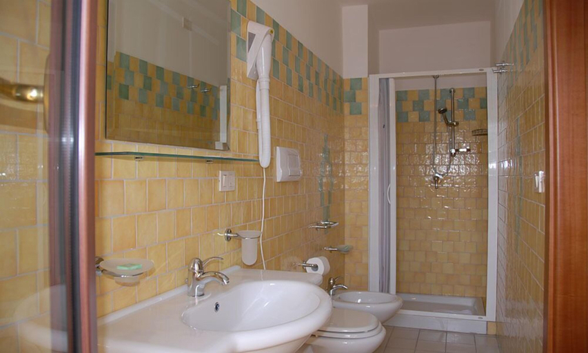 Bathroom 4, Hotel Orchidea, Foggia