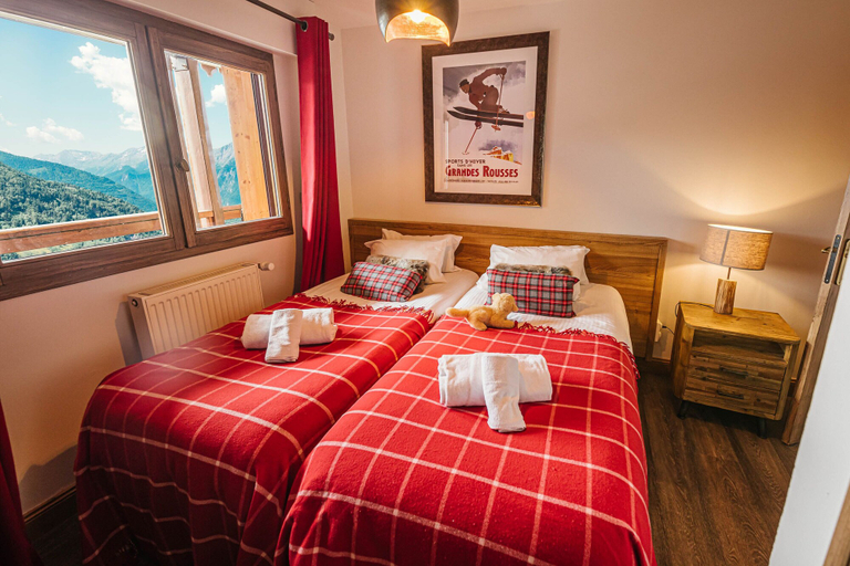 Bedroom 2, Chalet La Perle d'Oisans, Isère