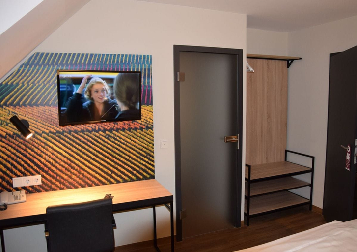 Bedroom 9