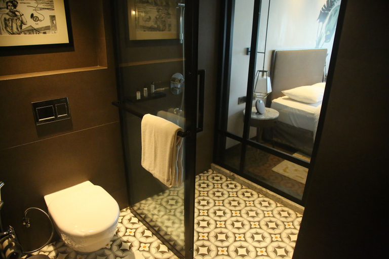 Bathroom 5, Port Muziris, a Tribute Portfolio Hotel by Marriott, Kochi Airport, Ernakulam