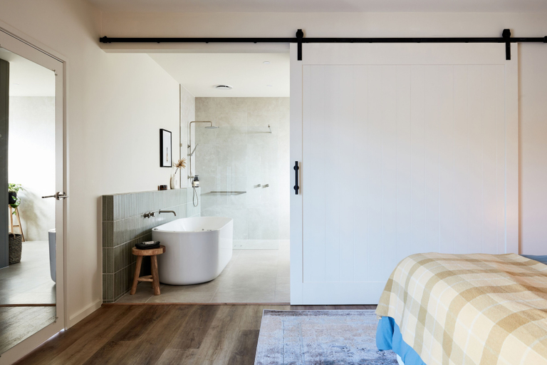 Bathroom 4, Crittenden Lakeside Villas, Melbourne