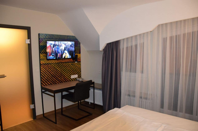 Bedroom 10