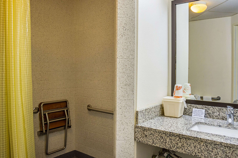 Bathroom 3