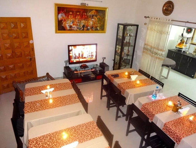 Food & Drinks 5, Teerth Villa, Nashik