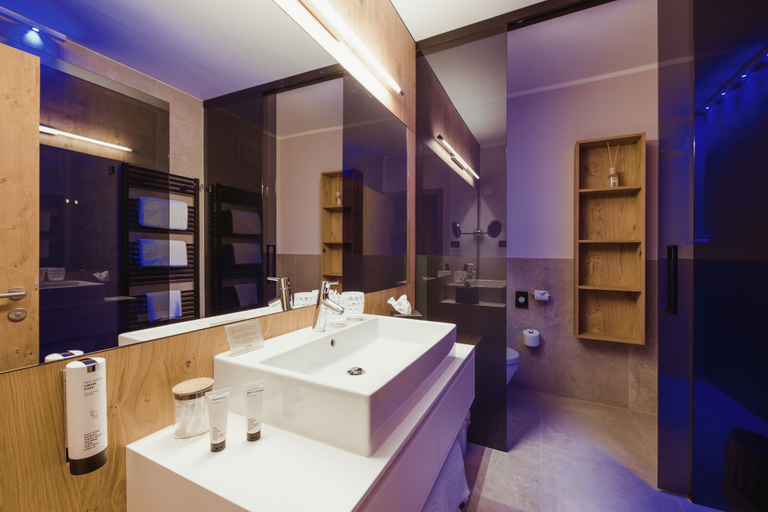 Bathroom 5, La Maiena Meran Resort, Bolzano
