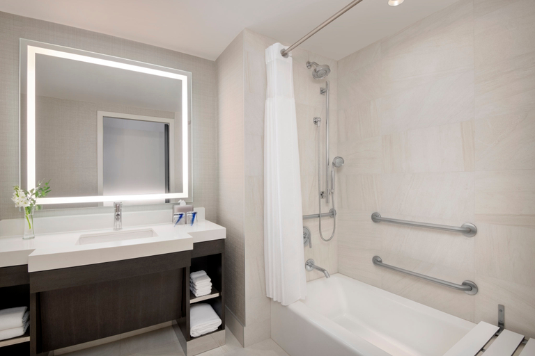 Bathroom 5, InterContinental Hotels WASHINGTON D.C. - THE WHARF by IHG, Washington D.C.